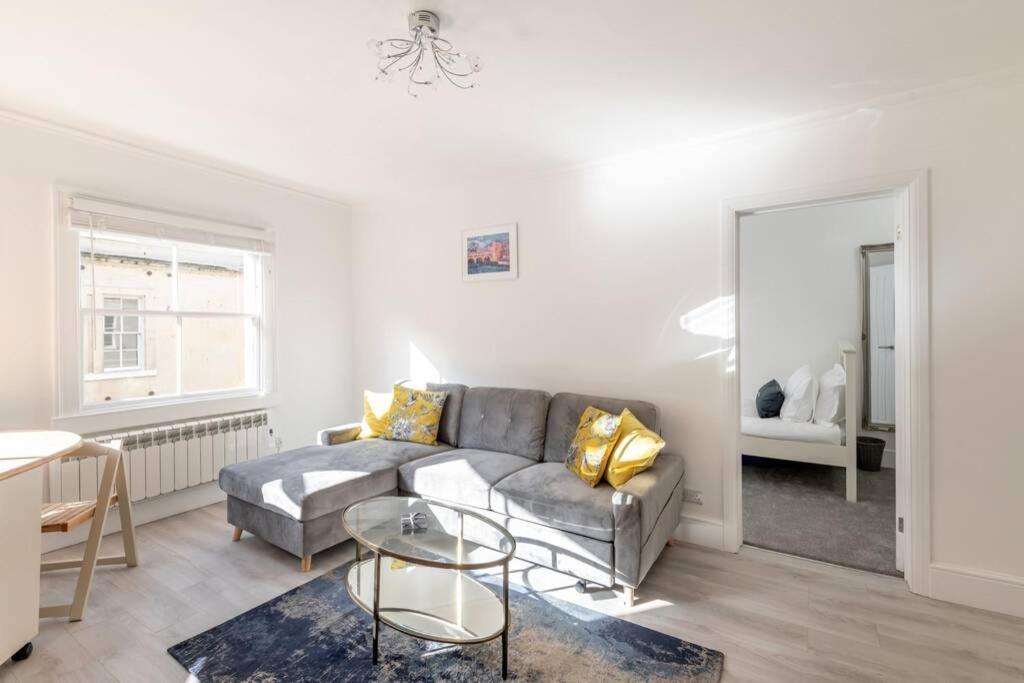 2 Bed City Centre Apartment 1 Min From Bath Abbey Экстерьер фото
